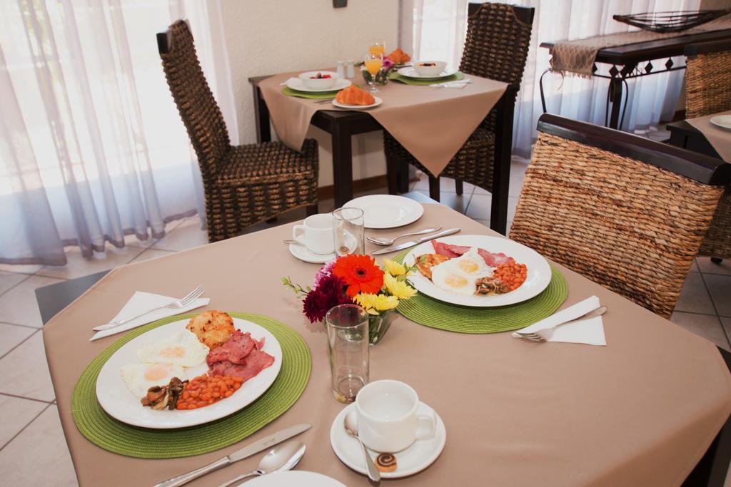 Summer Garden Guest House Беноні Екстер'єр фото
